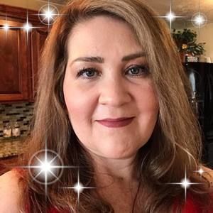 Meet your Posher, Yvette